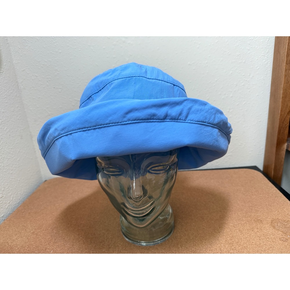 Solumbra Women's Cloche Hat Size M Peri Blue SPF 100 Made in USA